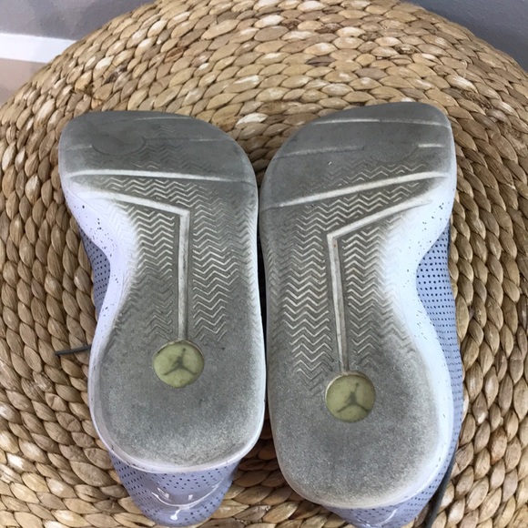 Jordan gray and white eclipses Size 8.5 - Picture 5 of 8